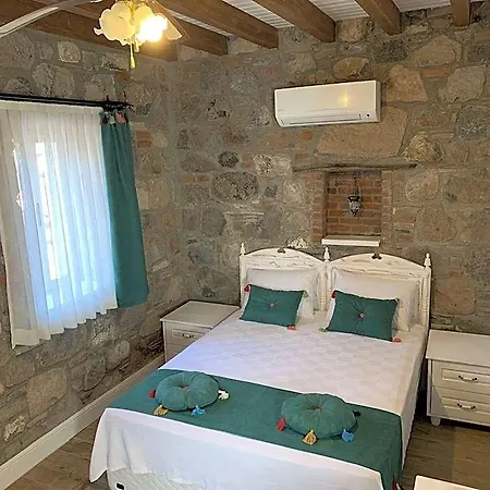 فندق Adahan Butik أورلا